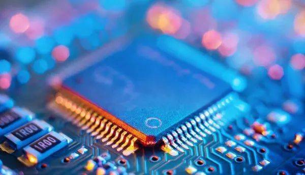 半導(dǎo)體供應(yīng)限制預(yù)計2021財年下半年緩解，網(wǎng)絡(luò)技術(shù)開發(fā)迎來新機遇
